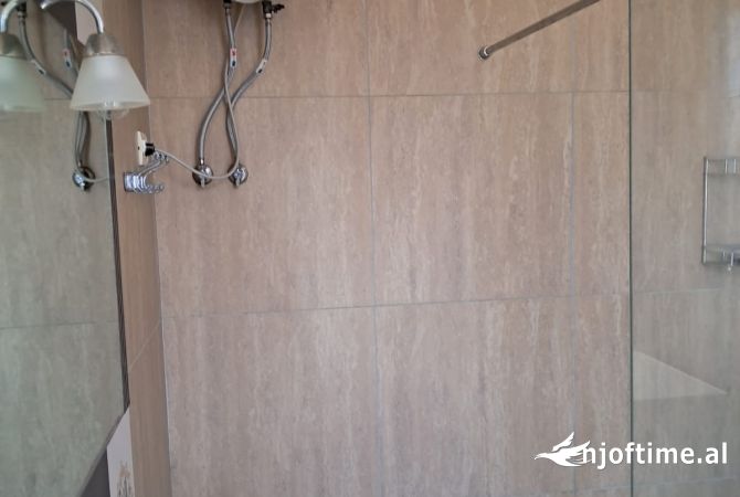 Shtepi me qera Apartament ne Tirane, Garsoniere, Mobilimi E mobiluar, Pagesa 25,000  Leke.