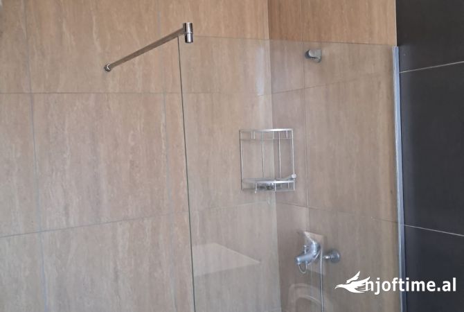 Shtepi me qera Apartament ne Tirane, Garsoniere, Mobilimi E mobiluar, Pagesa 25,000  Leke.