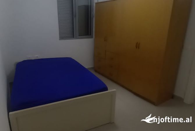 Shtepi me qera 2+1 ne Tirane - 40,000 Leke