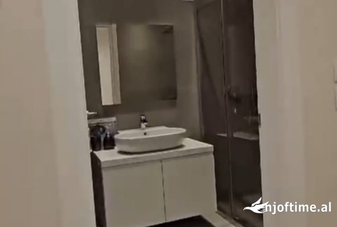 Shtepi me qera Apartament ne Tirane, 1+1, Mobilimi E mobiluar, Pagesa 900  Euro.