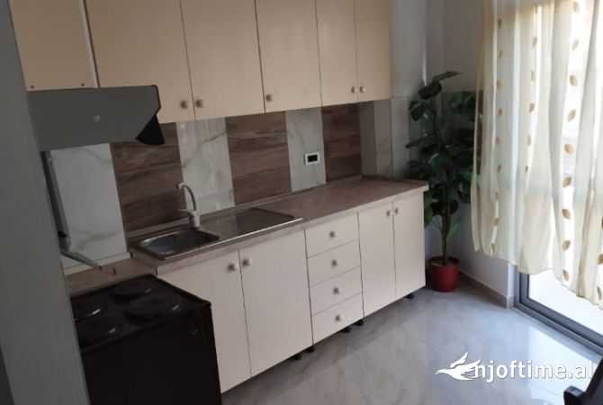 Shtepi me qera 1+1 ne Tirane - 30,000 Leke
