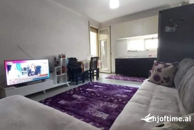 Shtepi me qera 2+1 ne Tirane - 600 Euro