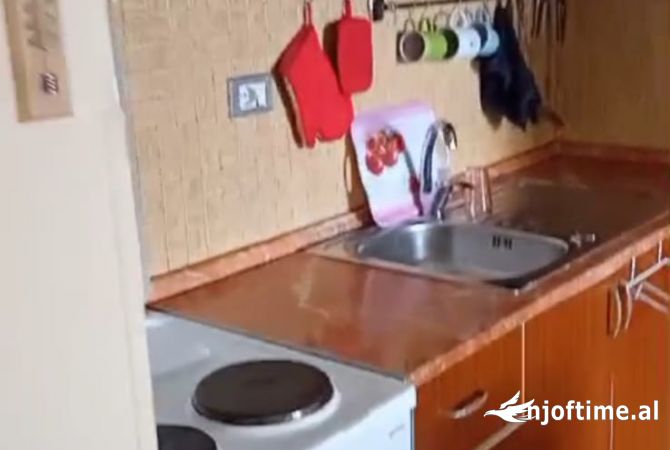 Shtepi me qera Apartament ne Tirane, 1+1, Mobilimi E mobiluar, Pagesa 450  Euro.