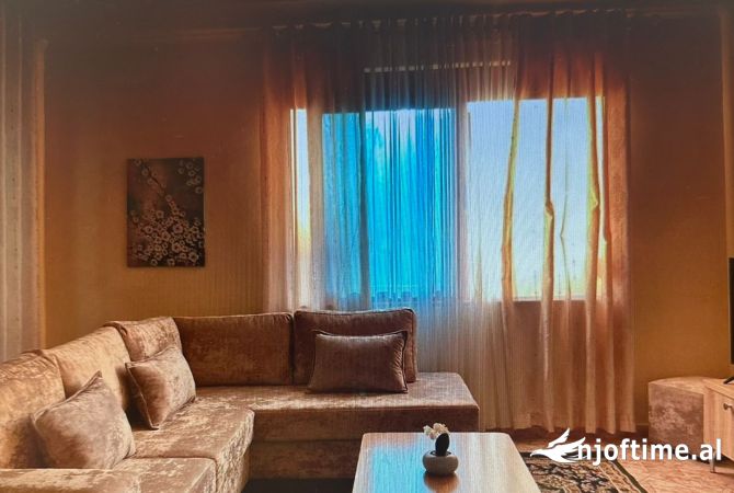 Shtepi me qera 2+1 ne Tirane - 60,000 Leke