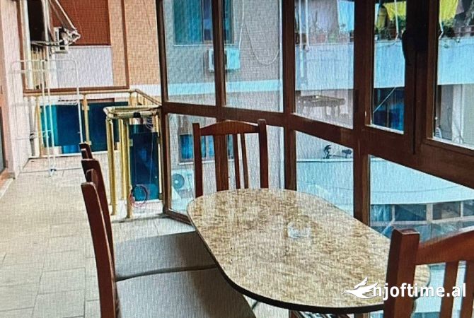 Shtepi me qera 2+1 ne Tirane - 60,000 Leke