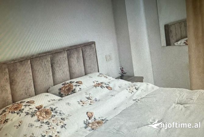 Shtepi me qera Apartament ne Tirane, 2+1, Mobilimi E mobiluar, Pagesa 60,000  Leke.