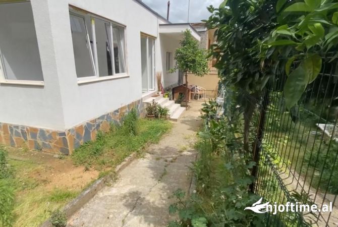 Shtepi me qera 2+1 ne Tirane - 600 Euro