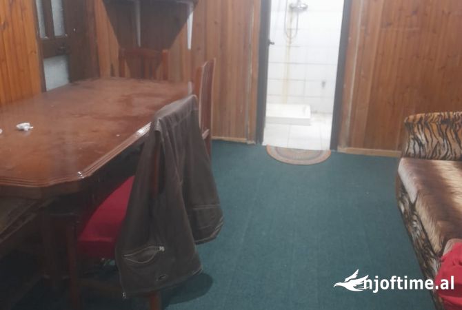 Shtepi me qera 2+1 ne Tirane - 40,000 Leke