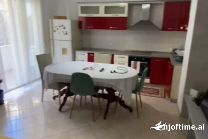 Shtepi me qera 2+1 ne Tirane - 500 Euro