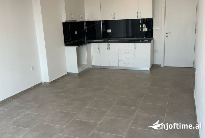 Shtepi me qera 2+1 ne Tirane - 300 Euro