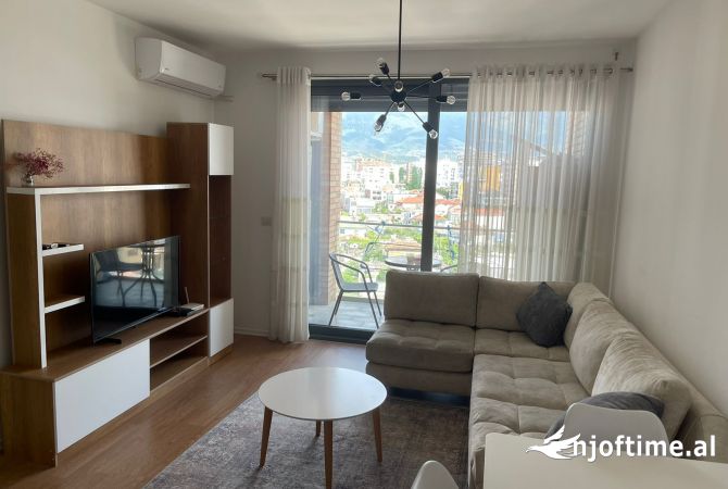 Shtepi me qera Apartament ne Tirane, 2+1, Mobilimi E mobiluar, Pagesa 600  Euro.
