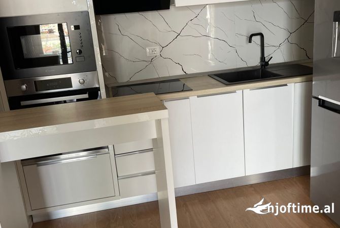 Shtepi me qera Apartament ne Tirane, 2+1, Mobilimi E mobiluar, Pagesa 600  Euro.