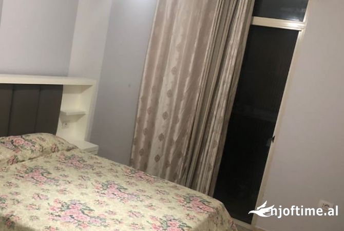 Shtepi me qera 2+1 ne Tirane - 65,000 Leke