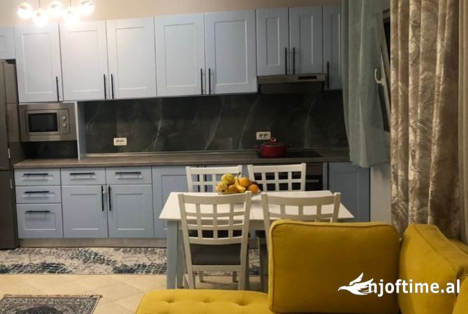 Shtepi me qera 2+1 ne Tirane - 65,000 Leke