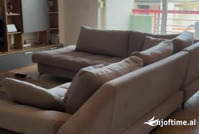 Shtepi me qera 2+1 ne Tirane - 65,000 Leke