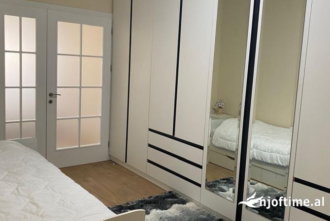 Shtepi me qera 2+1 ne Tirane - 800 Euro