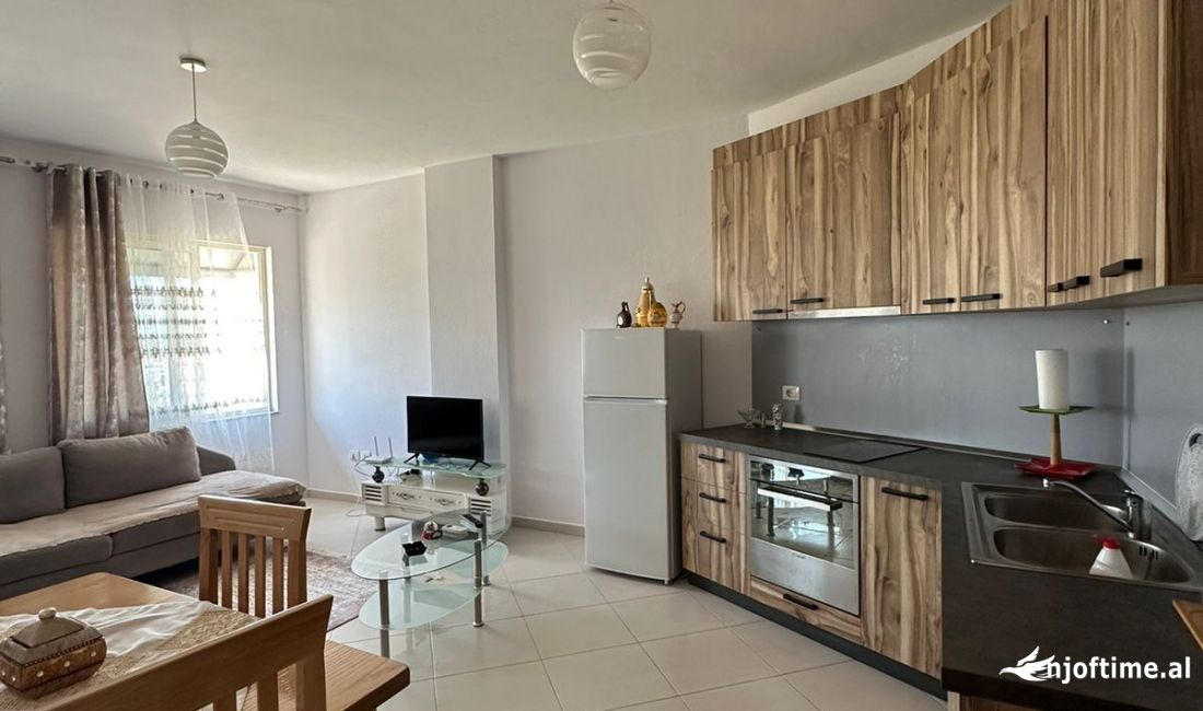 Shtepi ne shitje Apartament ne Tirane, 1+1, Mobilimi E mobiluar, Pagesa 97,500  Euro.