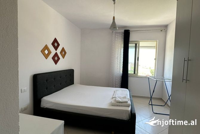 Shtepi ne shitje Apartament ne Tirane, 1+1, Mobilimi E mobiluar, Pagesa 97,500  Euro.