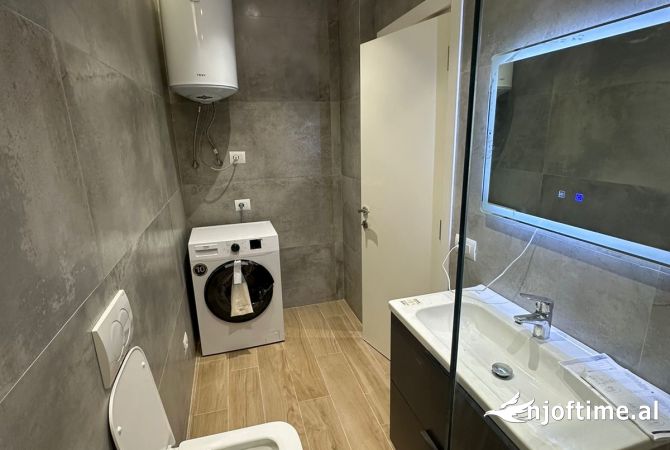 Shtepi me qera Apartament ne Tirane, 2+1, Mobilimi E mobiluar, Pagesa 700  Euro.