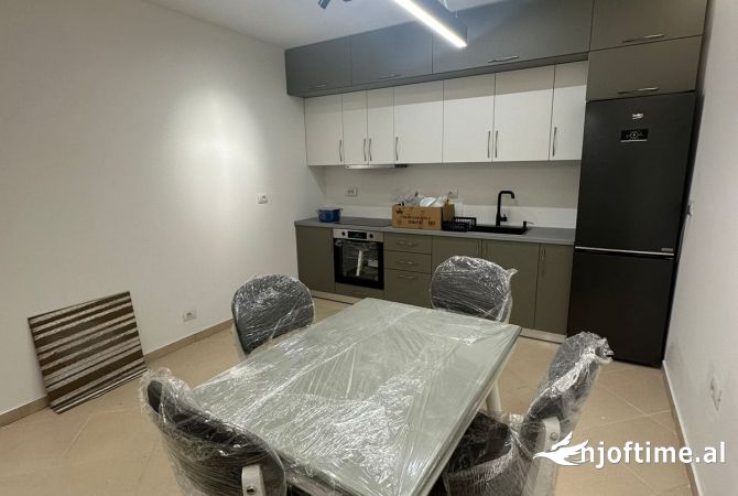 Shtepi me qera 2+1 ne Tirane - 700 Euro