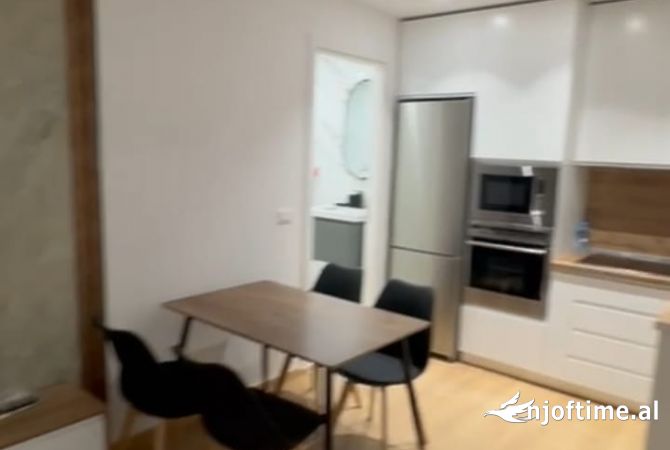 Shtepi me qera Apartament ne Tirane, 1+1, Mobilimi Pjeserisht e mobiluar, Pagesa 700  Euro.