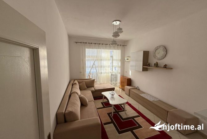 Shtepi me qera 2+1 ne Tirane - 50,000 Leke