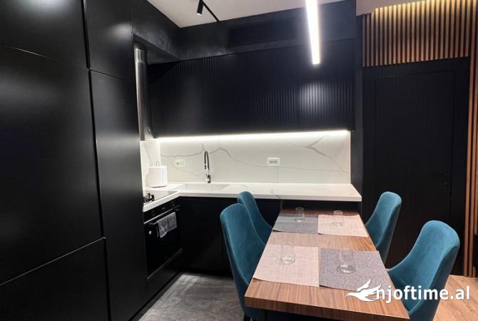 Shtepi me qera 2+1 ne Tirane - 1,500 Euro