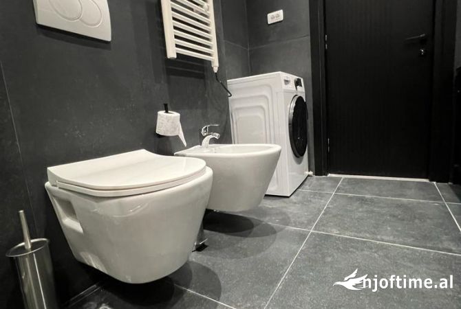 Shtepi me qera Apartament ne Tirane, 2+1, Mobilimi E mobiluar, Pagesa 1,500  Euro.