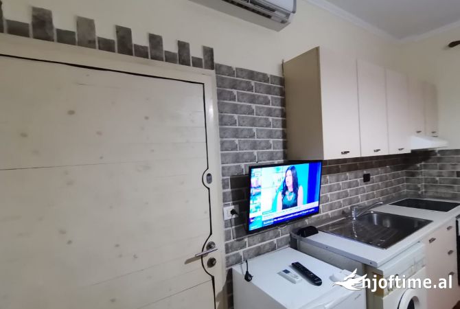 Shtepi me qera Apartament ne Tirane, 1+1, Mobilimi E mobiluar, Pagesa 370  Euro.