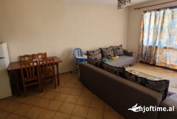 Shtepi me qera 1+1 ne Tirane - 40,000 Leke