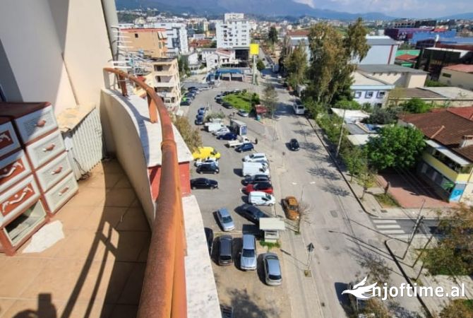 Shtepi me qera Apartament ne Tirane, 1+1, Mobilimi E mobiluar, Pagesa 40,000  Leke.