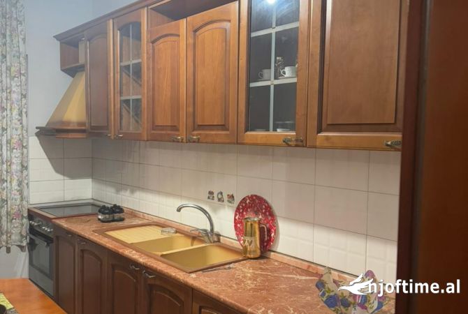 Shtepi me qera 2+1 ne Tirane - 500 Euro