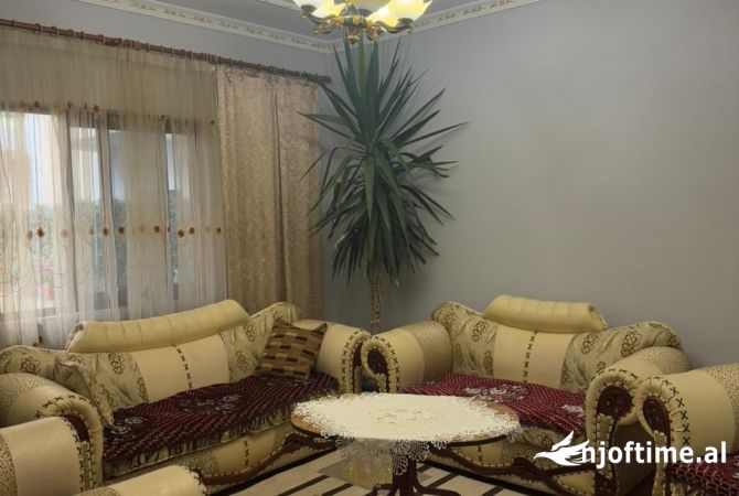 Shtepi me qera 2+1 ne Tirane - 500 Euro