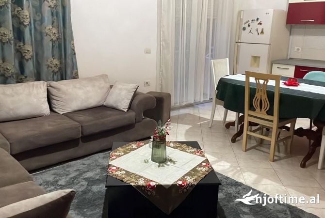 Shtepi me qera 2+1 ne Tirane - 500 Euro