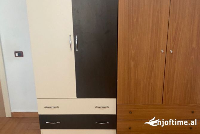 Shtepi me qera Apartament ne Tirane, 2+1, Mobilimi E mobiluar, Pagesa 400  Euro.