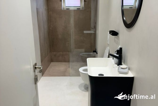 Shtepi me qera Apartament ne Tirane, 1+1, Mobilimi E mobiluar, Pagesa 500  Euro.