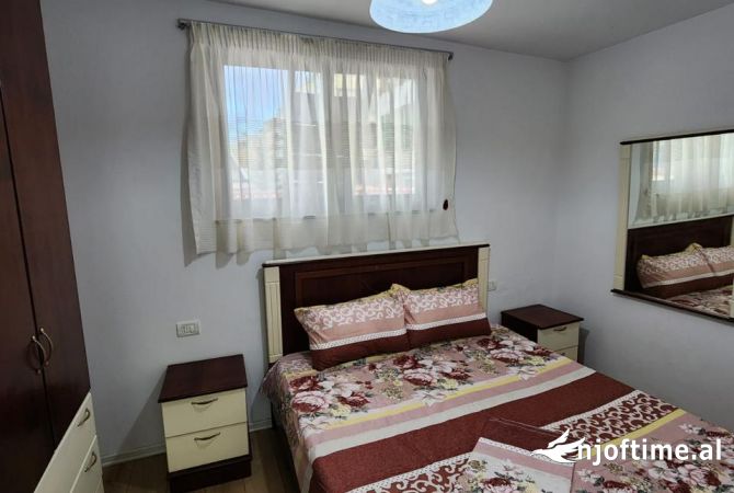 Shtepi me qera Apartament ne Tirane, 1+1, Mobilimi E mobiluar, Pagesa 55,000  Leke.