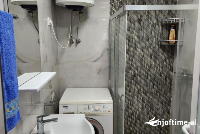 Shtepi me qera Apartament ne Tirane, 1+1, Mobilimi E mobiluar, Pagesa 55,000  Leke.
