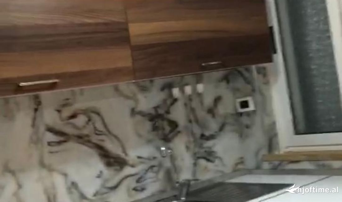 Shtepi me qera Apartament ne Tirane, 2+1, Mobilimi E mobiluar, Pagesa 600  Euro.