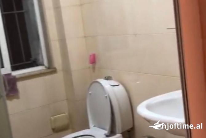 Shtepi me qera Apartament ne Tirane, 2+1, Mobilimi E mobiluar, Pagesa 600  Euro.