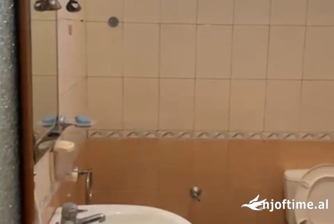 Shtepi me qera 2+1 ne Tirane - 450 Euro