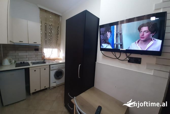 Shtepi me qera 1+1 ne Tirane - 45,000 Leke