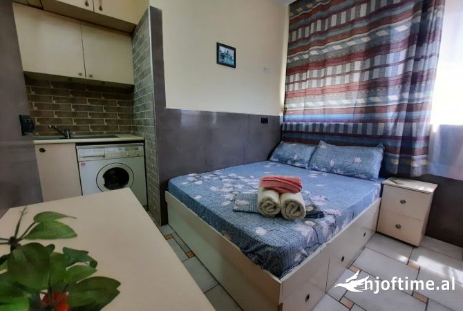 Shtepi me qera 1+1 ne Tirane - 39,000 Leke
