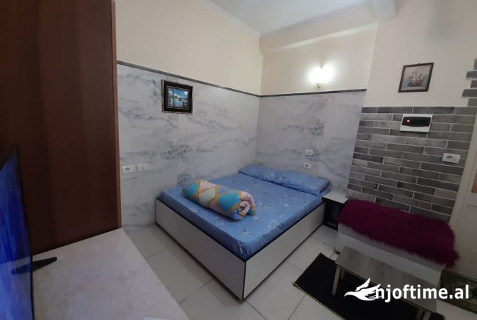 Shtepi me qera 1+1 ne Tirane - 35,000 Leke