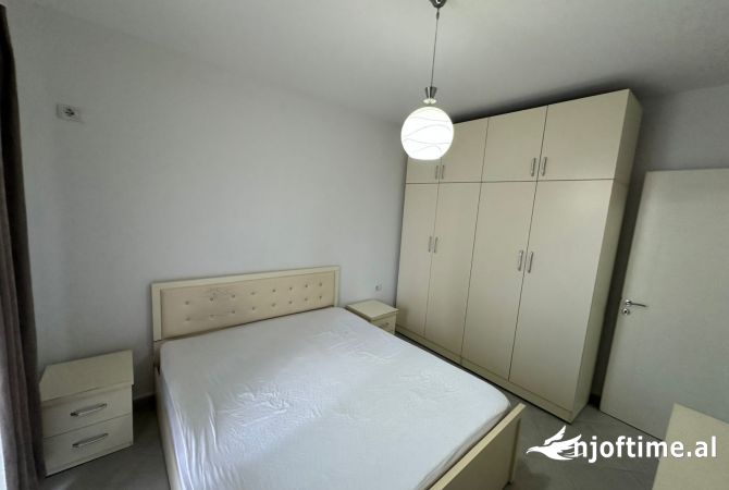 Shtepi me qera Apartament ne Tirane, 1+1, Mobilimi E mobiluar, Pagesa 420  Euro.