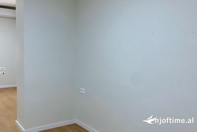 Ambient biznesi me qera 1+1 ne Tirane - 45,000 Leke