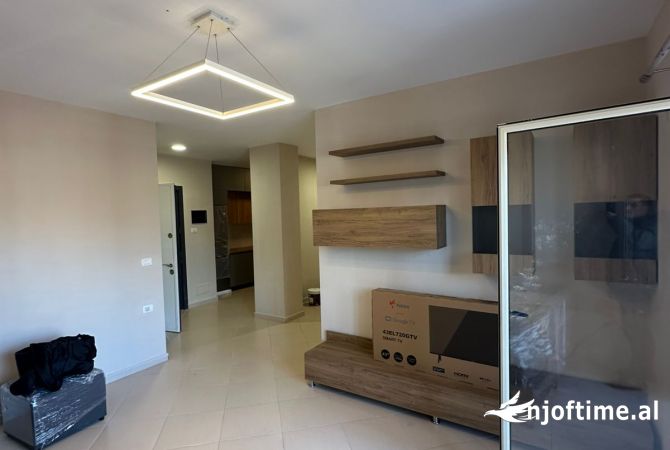 Shtepi me qera 2+1 ne Tirane - 650 Euro