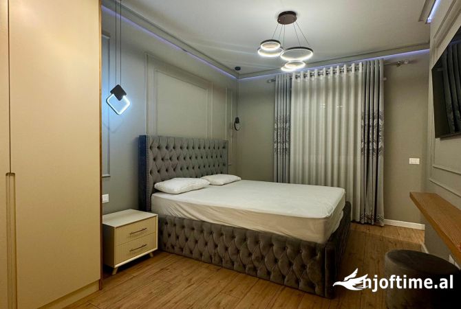 Shtepi me qera Apartament ne Tirane, 2+1, Mobilimi E mobiluar, Pagesa 750  Euro.