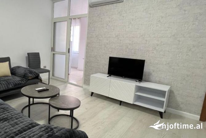 Shtepi me qera 1+1 ne Tirane - 630 Euro