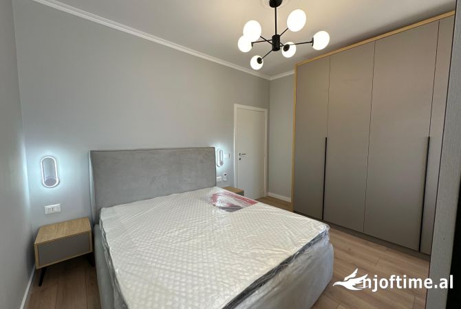 Shtepi me qera Apartament ne Tirane, 2+1, Mobilimi E mobiluar, Pagesa 600  Euro.